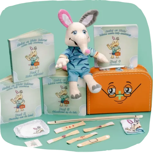 Amley en Woko EHBO-speelset – Leer kinderen spelenderwijs eerste hulp verlenen Complete Amley en Woko EHBO-set met knuffel Amley, koffer Woko, vierdelige EHBO-boekjes en accessoires zoals pleisters, verband, doekje, washand en Amley Tattoo sticker – spelenderwijs eerste hulp leren voor kinderen.